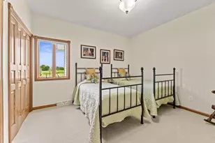 410 W Elroy St, Elroy, WI 53929 - Photo 31