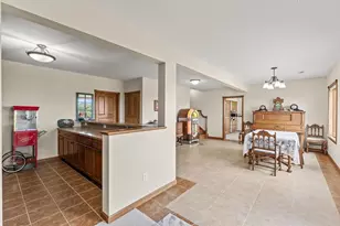 410 W Elroy St, Elroy, WI 53929 - Photo 41