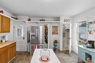 709 W Edgewater St, Portage, WI 53901 - Photo 17