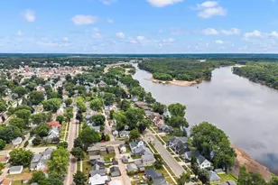 709 W Edgewater St, Portage, WI 53901 - Photo 5
