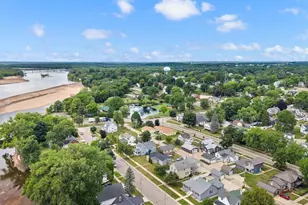 709 W Edgewater St, Portage, WI 53901 - Photo 7