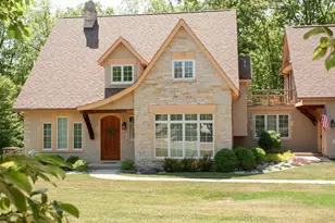 1046 Edinborough Ct, Lake Geneva, WI 53147 - Photo 5