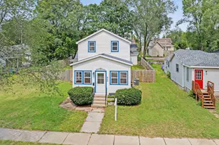 427 E Cook St, Portage, WI 53901 - Photo 33