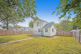 427 E Cook St, Portage, WI 53901 - Photo 1