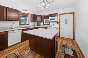 427 E Cook St, Portage, WI 53901 - Photo 5