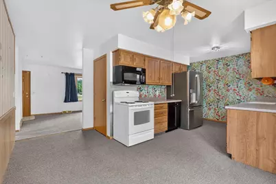 4 S Wright Road, Janesville, WI 53546 - Photo 15