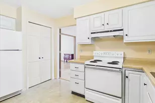 6909 Colony Dr, Madison, WI 53717 - Photo 17