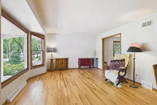 6909 Colony Dr, Madison, WI 53717 - Photo 7