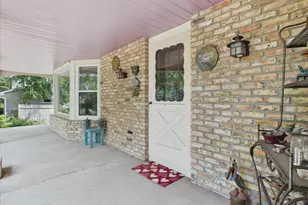 6909 Colony Dr, Madison, WI 53717 - Photo 5