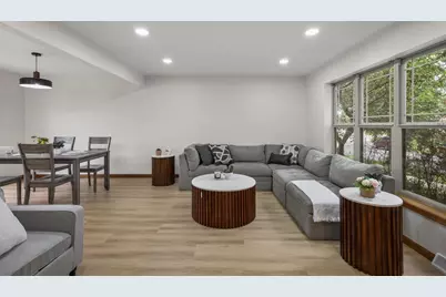 7026 Heather Glen Drive, Madison, WI 53719 - Photo 5