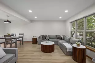 7026 Heather Glen Dr, Madison, WI 53719 - Photo 5