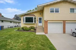 307 Valorie Ln, Monona, WI 53716 - Photo 3