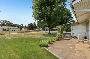 520 6th St, Waunakee, WI 53597 - Photo 33