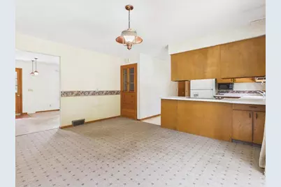 105 Holman Road, Deerfield, WI 53531 - Photo 13
