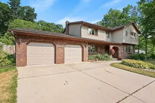6211 Indian Mound Dr, Mcfarland, WI 53558 - Photo 3