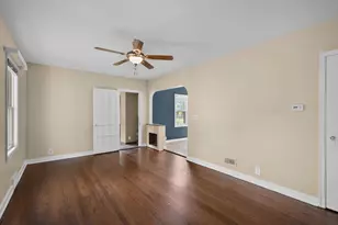 4215 Major Ave, Madison, WI 53716 - Photo 13