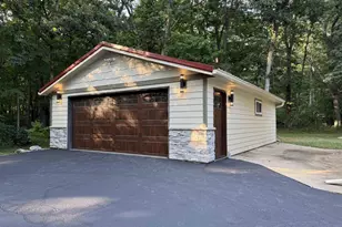 E9420 Wildflower Dr, Reedsburg, WI 53959 - Photo 5