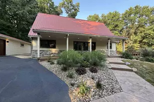 E9420 Wildflower Dr, Reedsburg, WI 53959 - Photo 7