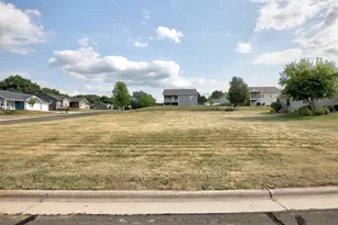 330 Valley View Dr, Rio, WI 53960 - Photo 1