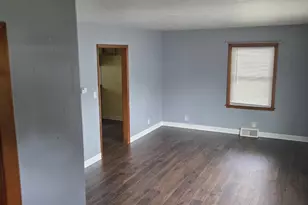 207 Grandview Ave, Waupun, WI 53963 - Photo 5