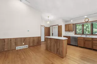3517 Manchester Rd, Madison, WI 53719 - Photo 5