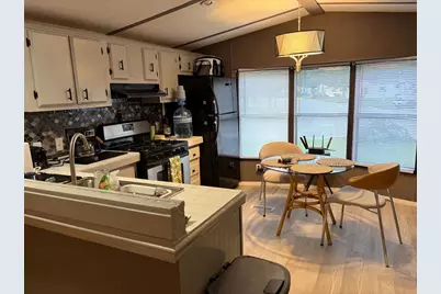 3325 Pierce Avenue #202, Marinette, WI 54143 - Photo 3