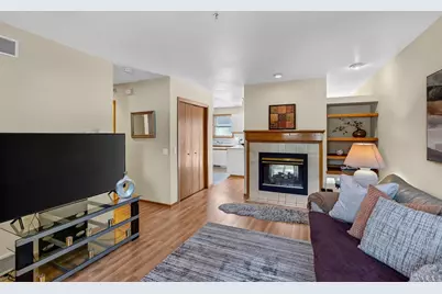 6609 Raymond Road, Madison, WI 53711 - Photo 9