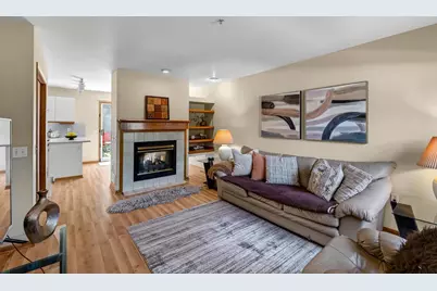 6609 Raymond Road, Madison, WI 53711 - Photo 7