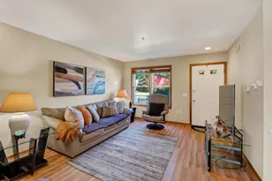 6609 Raymond Rd, Madison, WI 53711 - Photo 11