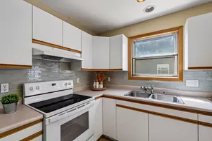 6609 Raymond Rd, Madison, WI 53711 - Photo 15