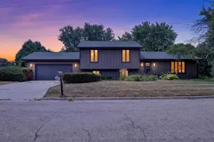 2511 Elizabeth St, Janesville, WI 53548 - Photo 1