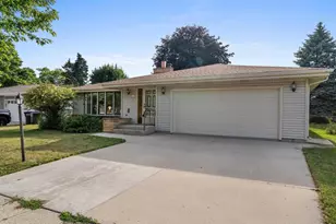 2114 N 25th St, Sheboygan, WI 53081 - Photo 33