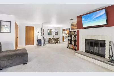 1418 Wheeler Road #H, Madison, WI 53704 - Photo 7
