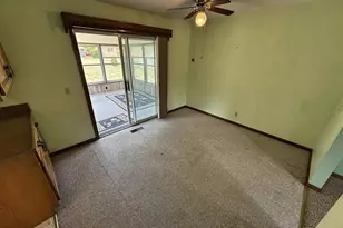 1429 N Pontiac Dr, Janesville, WI 53545 - Photo 11