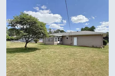1429 N Pontiac Drive, Janesville, WI 53545 - Photo 3