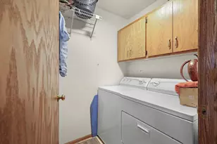 4001 Monona Dr, Monona, WI 53716 - Photo 21