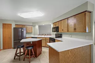4001 Monona Dr, Monona, WI 53716 - Photo 11