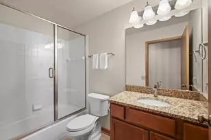 4001 Monona Dr, Monona, WI 53716 - Photo 31