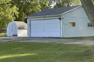 4237 Mahoney Rd, Mcfarland, WI 53558 - Photo 3