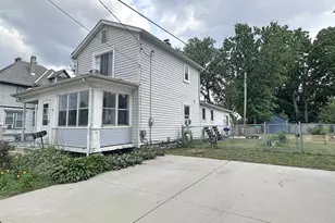 811 McKinley St, Janesville, WI 53548 - Photo 1