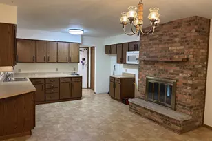 10804 W Hwy 14 Rd, Janesville, WI 53536 - Photo 9