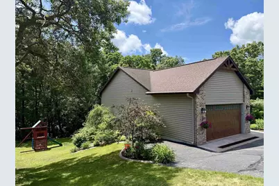 E9265 Pebblebeach Drive, Wisconsin Dells, WI 53965 - Photo 3