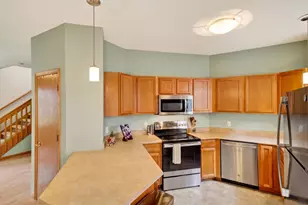 59 S Gardens Way, Fitchburg, WI 53711 - Photo 13