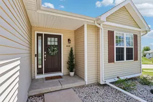 809 Brookstone Crest, Mount Horeb, WI 53572 - Photo 5