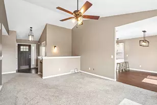 809 Brookstone Crest, Mount Horeb, WI 53572 - Photo 13