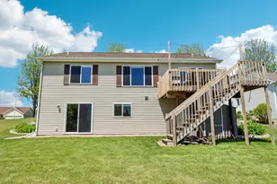 809 Brookstone Crest, Mount Horeb, WI 53572 - Photo 3