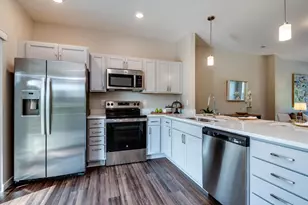 2674 Notre Dame Dr, Fitchburg, WI 53711 - Photo 11