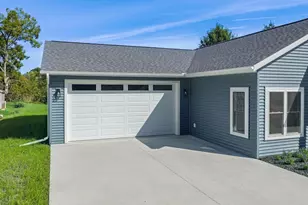 236 W 2nd St, Reedsburg, WI 53959 - Photo 35