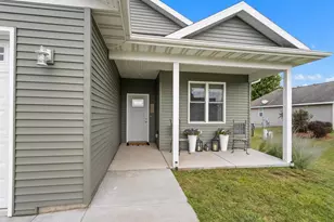 N6736 Clover Ln, Pardeeville, WI 53954 - Photo 5