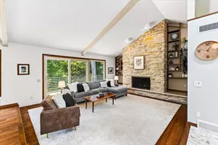 7116 Applewood Dr, Madison, WI 53719 - Photo 9